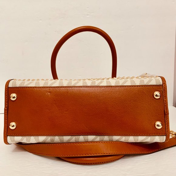 MICHAEL KORS HAMILTON STUDDED VANILLA AND GOLD SATCHEL WITH DUST BAG - Picture 8 of 14